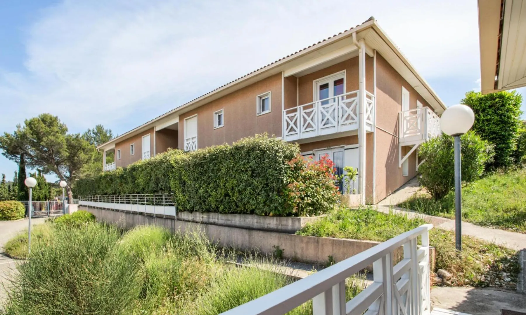 Residence Debussy - Maeva Home - Appartement 2 Pieces 4 Personnes - Budget Mae-9028 Carnoux-en-Provence France